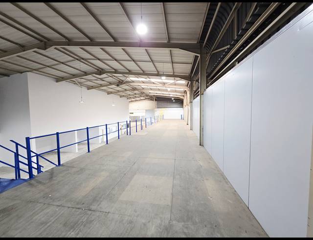2,842M² WAREHOUSE FOR SALE IN NORTH RIDING